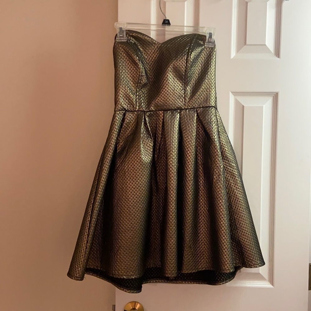 Women’s strapless gold dress